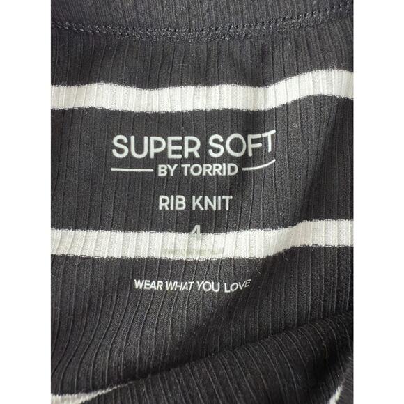 Torrid Plus Sz 4X Rib Knit Stretch Super Soft Tank Top Black Sleeveless Pullover - Picture 5 of 8